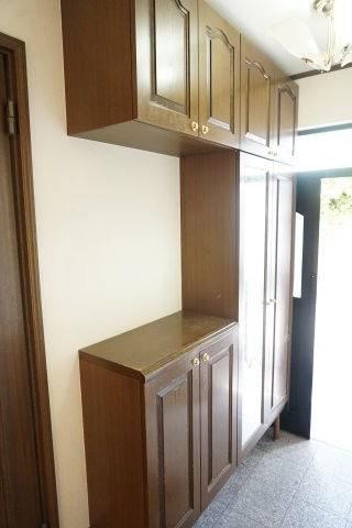 Spacious 4LDK House in Shijonawate with Double Parking — Image 2, Shijonawate, Osaka
