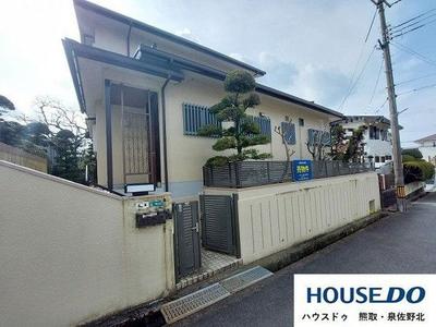 Spacious 4DK House in Yamanotedai with Double Parking — Image 1, Kumatori, Osaka