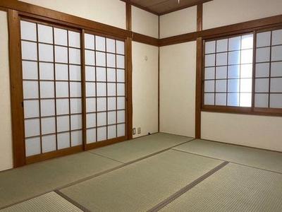 Renovated 3LDK House Near Izumi-Hashimoto Station, Kaizuka City — Image 3, Kaizuka, Osaka