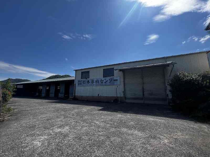 Large Former Timber Warehouse & Land for Sale in Mimasaka, Okayama - Thumbnail 2