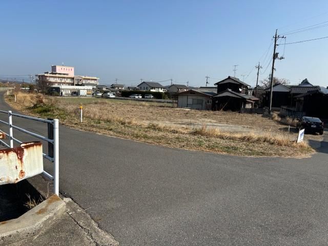 1017 sqm Residential Land for Sale in Okayama's Higashi Ward - Thumbnail 3