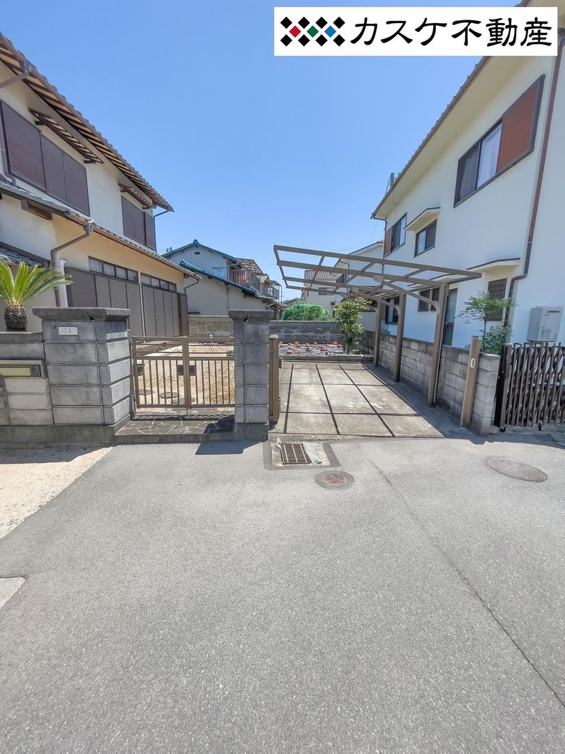 4DK House for Sale in Naka-ku, Okayama City with 216 sqm Land - Thumbnail 2