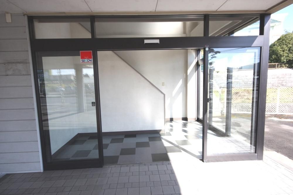 Office Building for Sale in Tsuyama, Okayama with Large Parking - Thumbnail 3