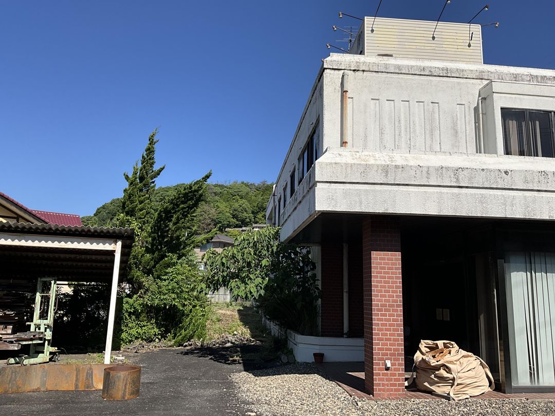 Former Clinic for Sale in Kibichuo-cho, Okayama - 498 Tsubo - Thumbnail 2