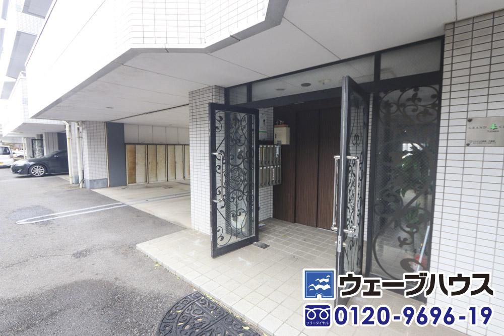 40-Unit Apartment Building for Sale in Okayama City - Thumbnail 4