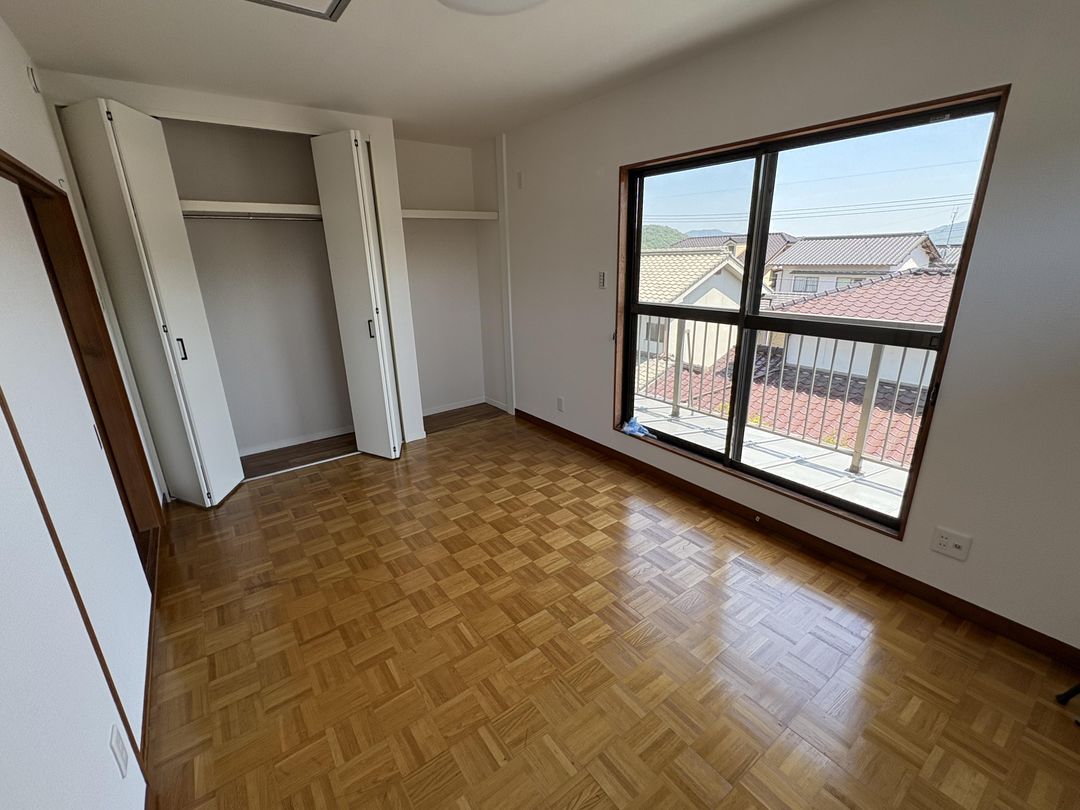 Renovated 4LDK House in Kasaoka, Okayama – 133.98m² - Thumbnail 3