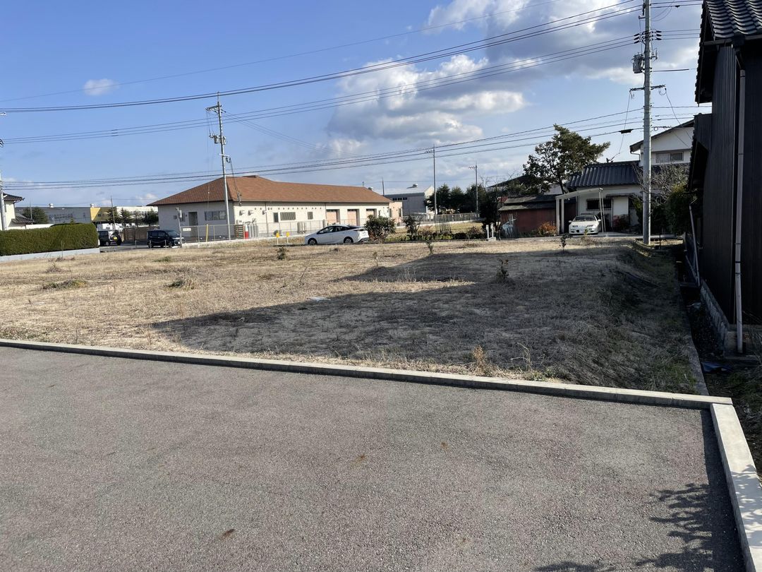 Land for Sale in Kuratomi, Okayama City - 679.05 sqm Plot - Thumbnail 4