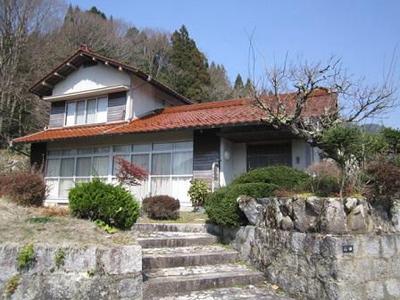 Traditional Home with Mountain Forest in Okutsu, Kagamino Town — Image 1, Kagamino, Okayama