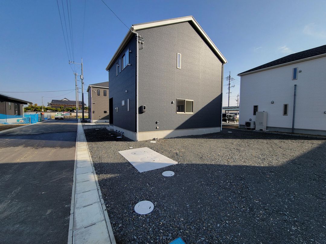 New 4LDK House in Tsuyama, Okayama with EV Charging & Seismic Damping - Thumbnail 2