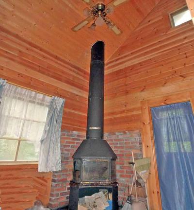 Rustic Log House in Hiruzen Mountains, Maniwa City — Image 1, Maniwa, Okayama