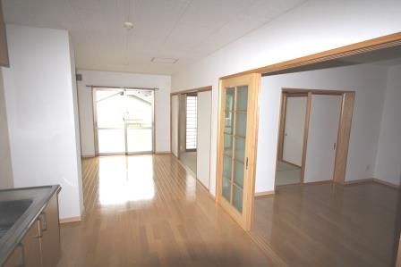 2DK Apartment in Okuizumo Town Public Housing Complex - Thumbnail 2