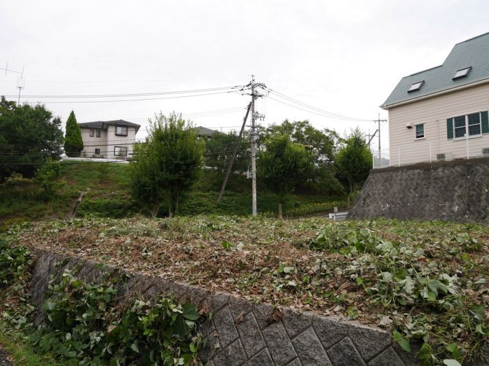 85-Tsubo Corner Residential Land for Sale in Kasaoka, Okayama - Thumbnail 2