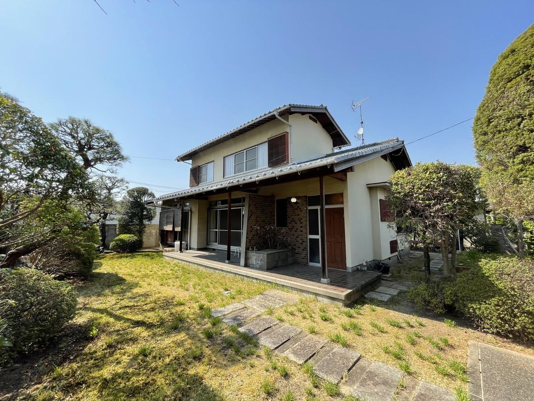 104.97 Tsubo Land with 54-Year-Old House in Okayama Naka Ward - Thumbnail 2