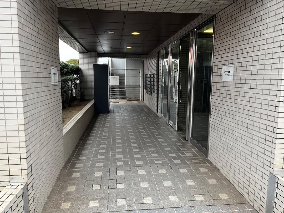 Presence Olivier 1LDK Apartment for Sale in Fukuyama - Thumbnail 2