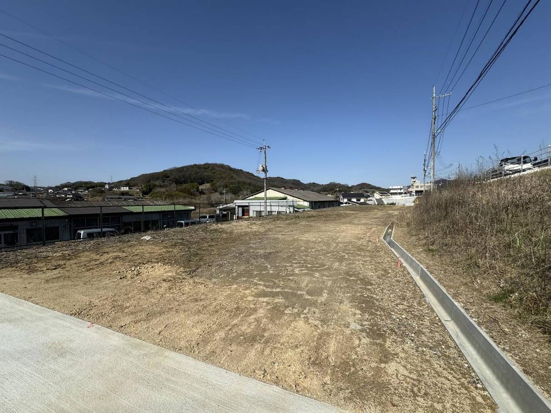 415 Tsubo Land for Sale in Kasaoka, Okayama - Business Site Potential - Thumbnail 3