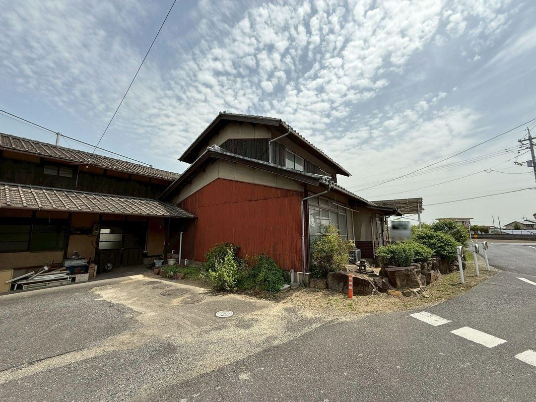 145 Tsubo Land for Sale in Kurashiki, Okayama | Park Adjacent - Image 1