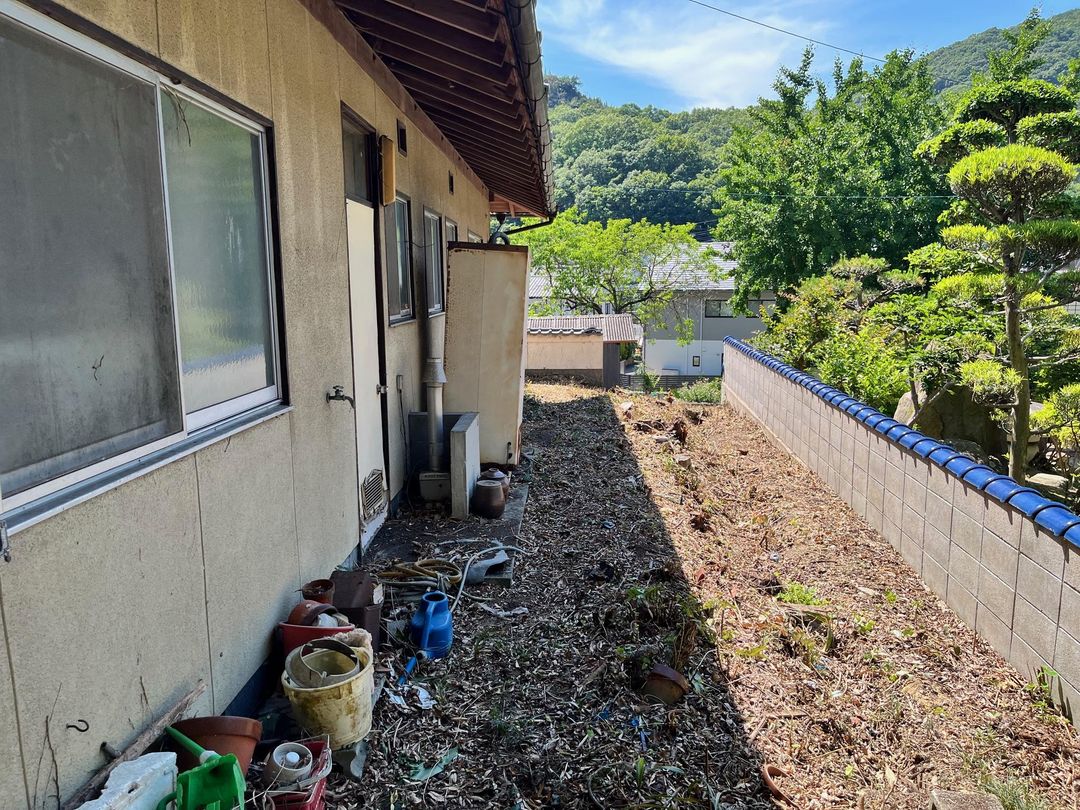 112 Tsubo Land for Sale in Kasaoka, Okayama with Panoramic Views - Thumbnail 4