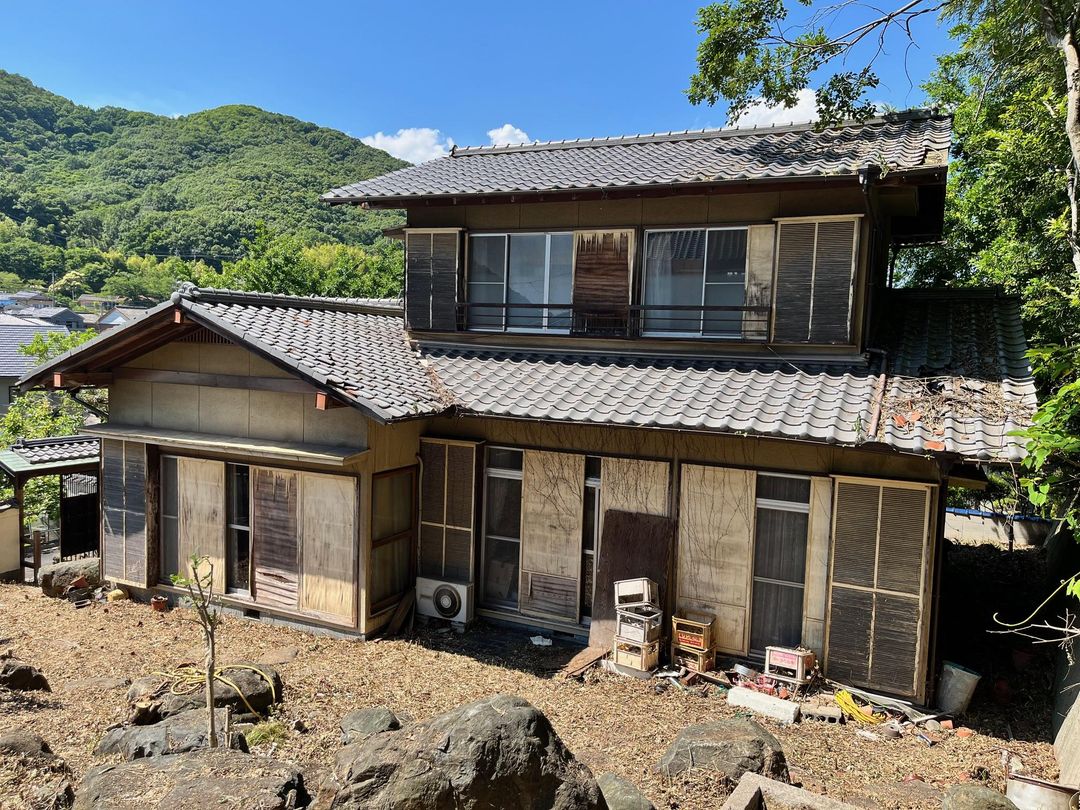 112 Tsubo Land for Sale in Kasaoka, Okayama with Panoramic Views - Thumbnail 3