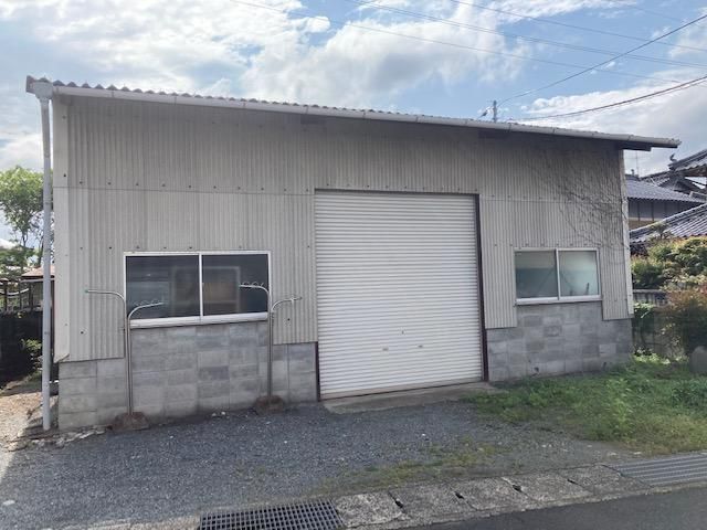 Warehouse for Sale in Tsuyama, Okayama with Overhead Crane - Thumbnail 2