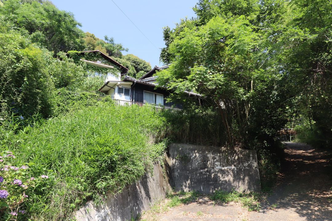 12LDK Resale House on 860 sqm Lot in Setouchi City, Okayama - Thumbnail 2