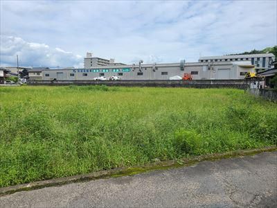 1,148 sqm Land Plot with Mountain Views in Tsuyama, Okayama - Thumbnail 4