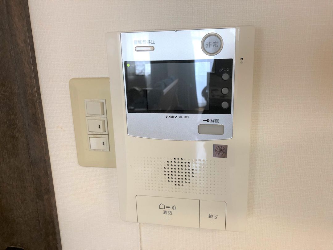 Renovated 3LDK Corner Apartment 84.78m² in Okayama City - Thumbnail 3