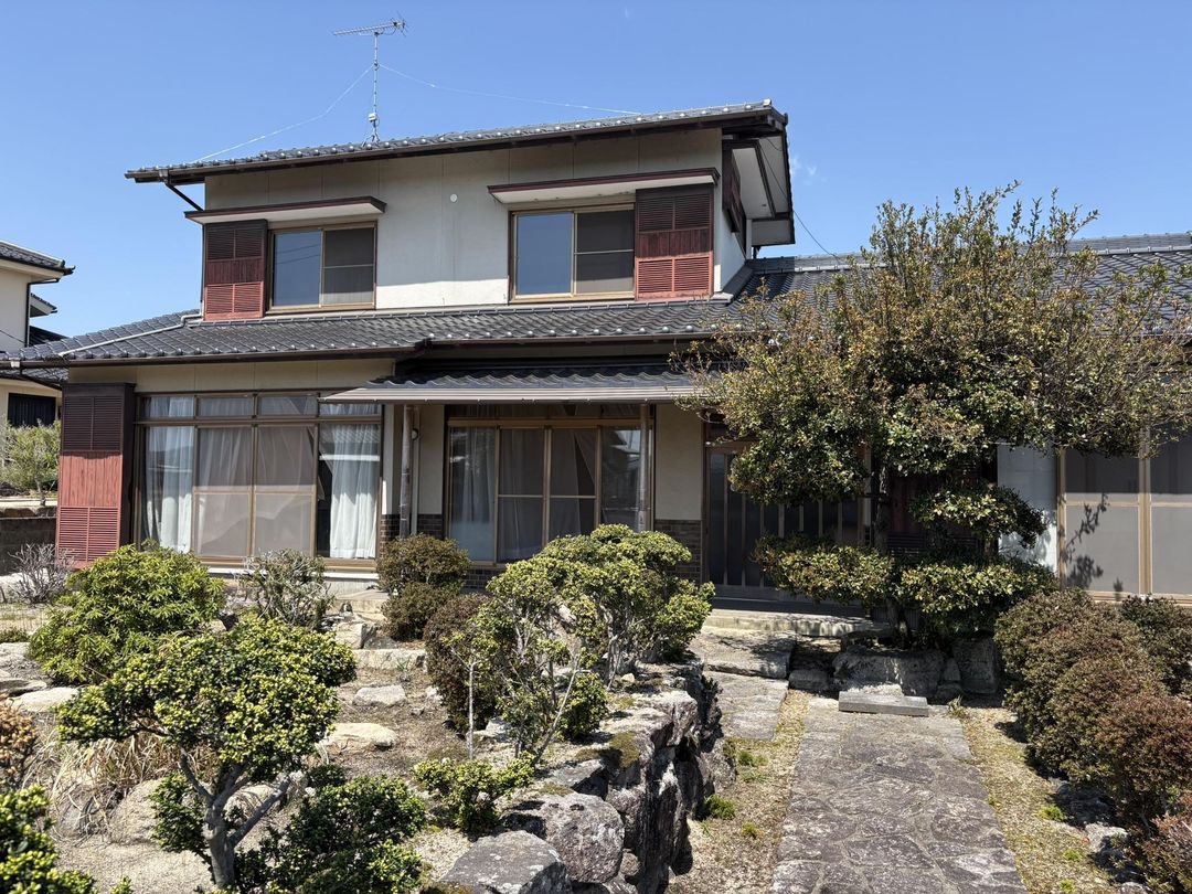 6DK House with Large Garden for Sale in Soja, Okayama - Thumbnail 2
