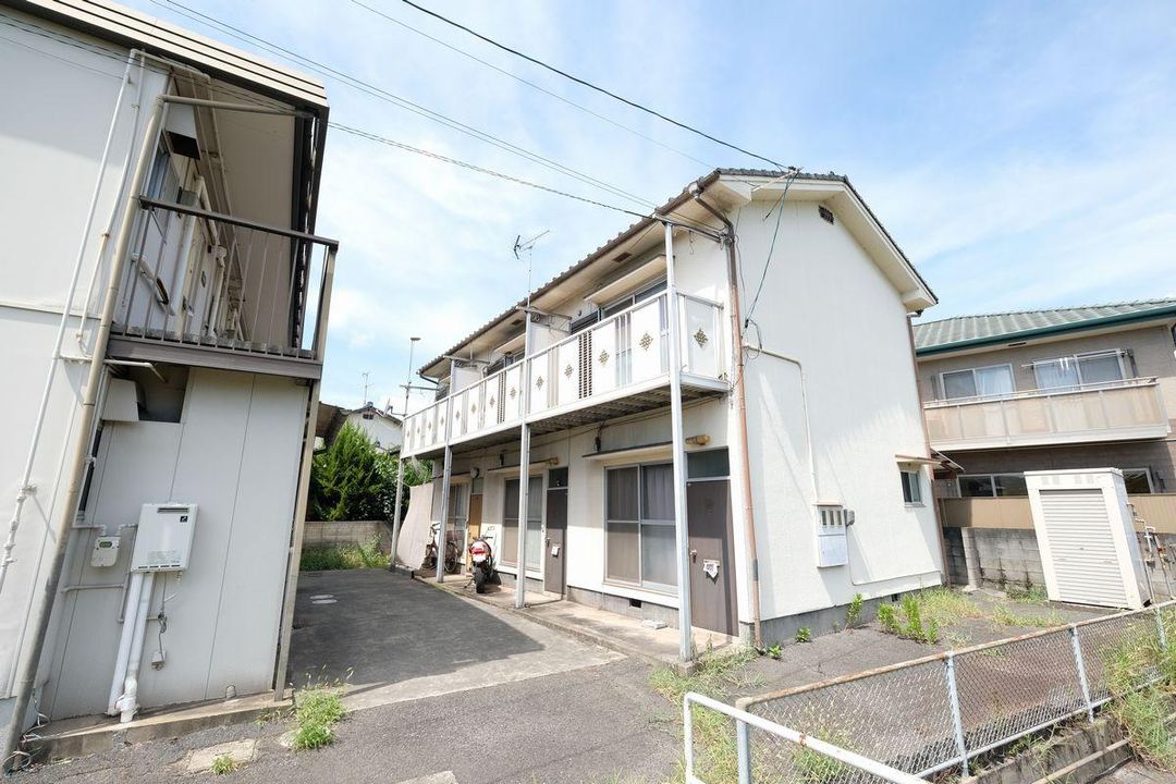 Two Apartment Buildings with Monthly Parking Lot in Kurashiki - Thumbnail 2