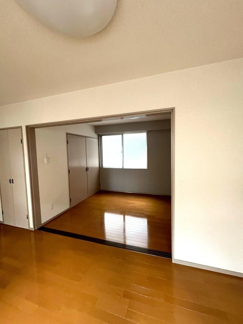 1LDK Designer Condo for Sale in Kurashiki, Near Nakasho Station - Thumbnail 4
