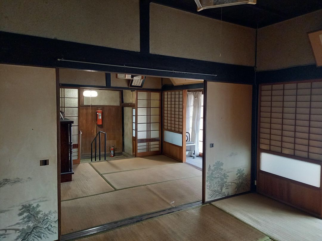 1900 Kominka with Farmland in Soja, Okayama | 3DK Traditional House - Thumbnail 4