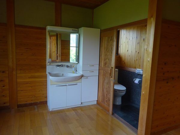 Custom 5LDK+ Detached House for Sale in Okuizumo, Shimane - Thumbnail 4