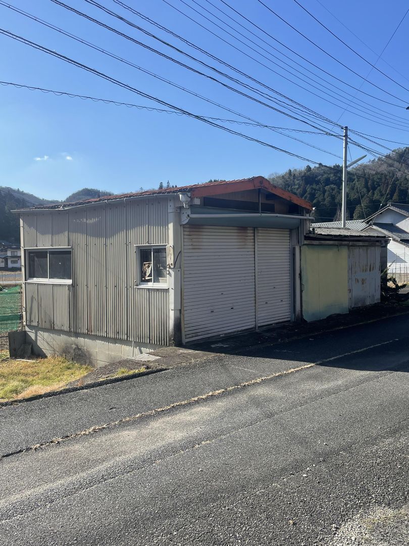 Land with Old House & Warehouse for Country Living in Bizen, Okayama - Thumbnail 4
