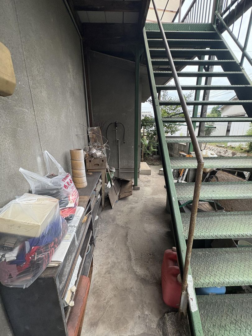 8DK Mezzanine Apartment for Sale in Kasaoka, Okayama - Thumbnail 3