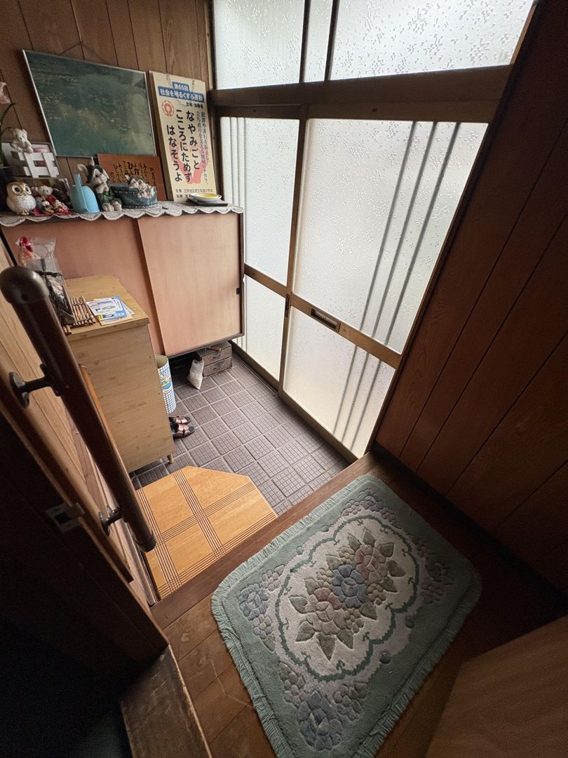8DK Mezzanine Apartment for Sale in Kasaoka, Okayama - Thumbnail 4