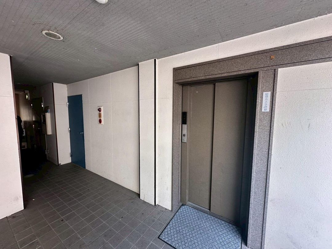 Commercial Building for Sale Near Tsuyama Castle Park, 327 sqm - Thumbnail 3