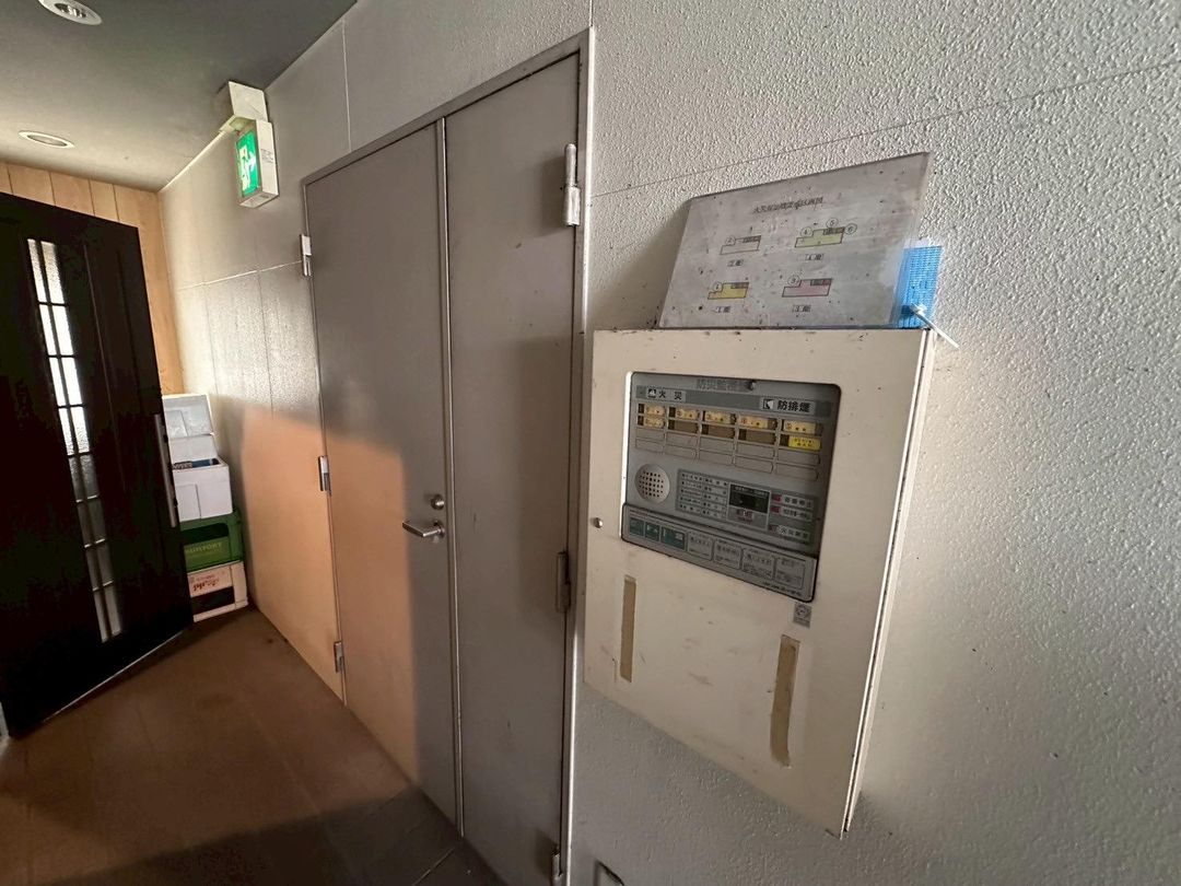 Commercial Building for Sale Near Tsuyama Castle Park, 327 sqm - Thumbnail 4