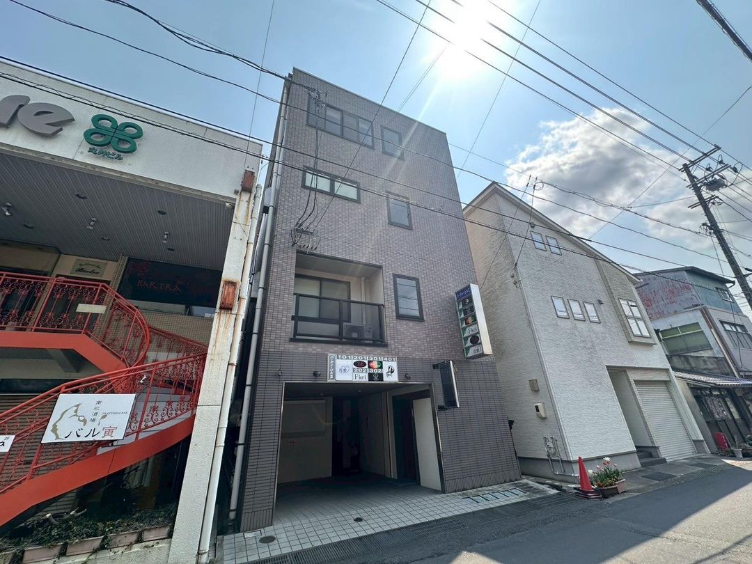 Commercial Building for Sale Near Tsuyama Castle Park, 327 sqm - Thumbnail 2