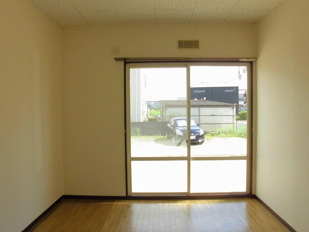 Green Heights 4-Unit Apartment Building for Sale in Kurashiki - Thumbnail 4