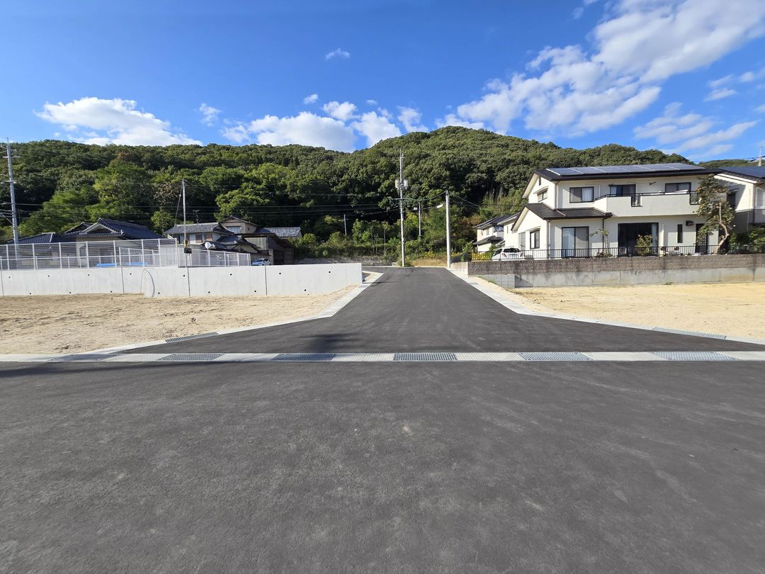 Spacious Land for Sale in Kibitsu, Okayama - 16-Lot Development - Thumbnail 4