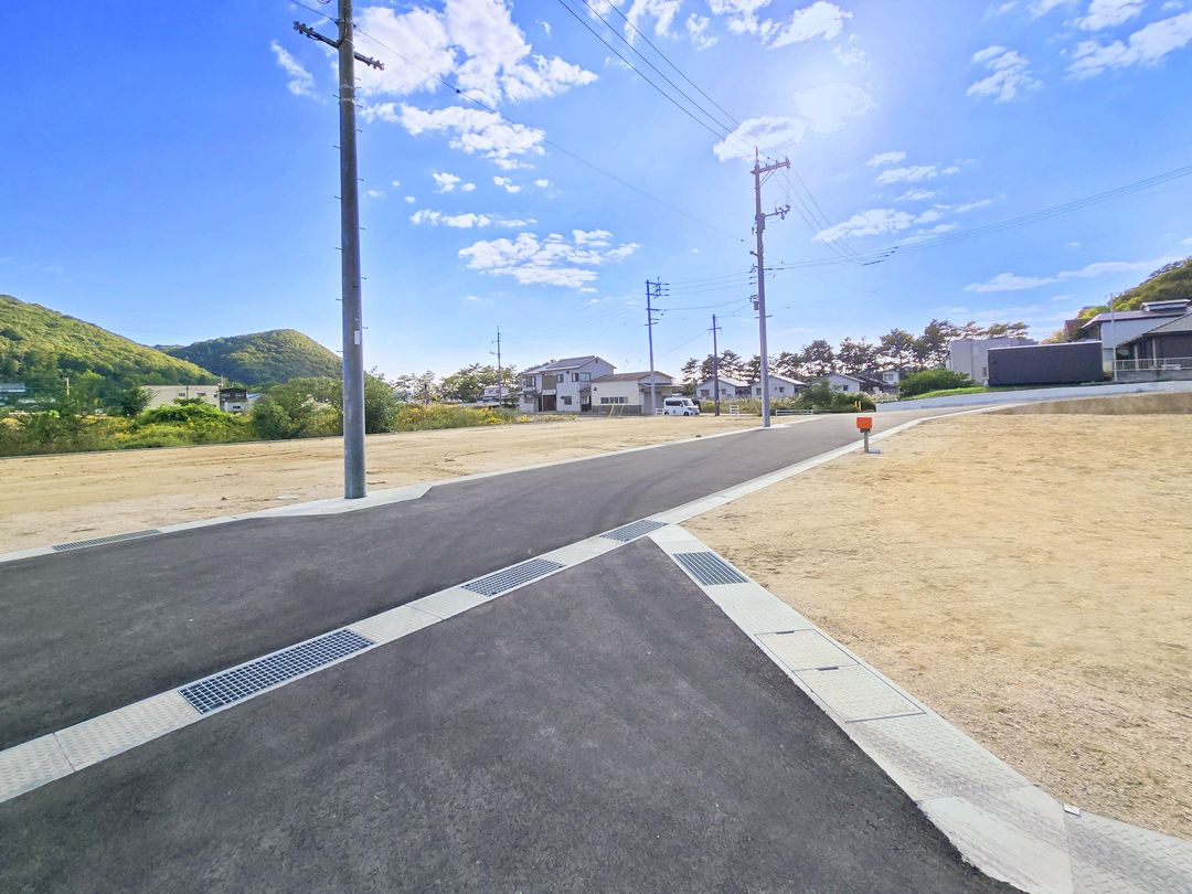 Spacious Land for Sale in Kibitsu, Okayama - 16-Lot Development - Thumbnail 2