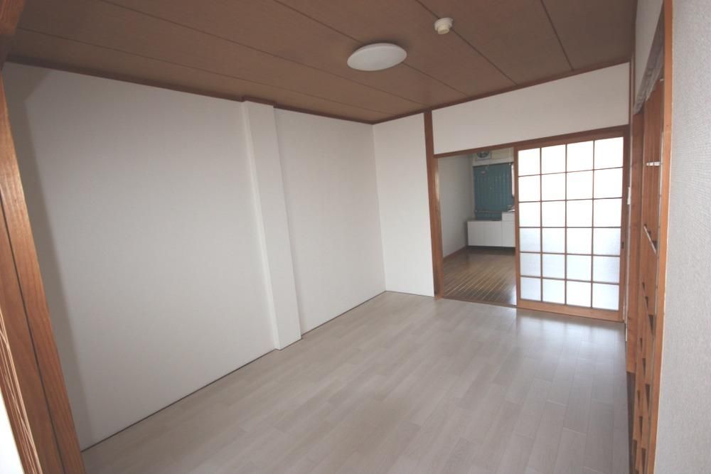12-Unit Apartment Building for Sale in Tsuyama, Okayama - Thumbnail 3