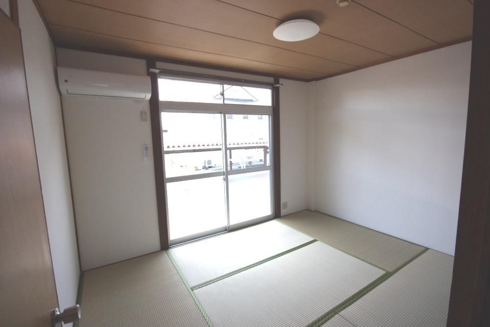 12-Unit Apartment Building for Sale in Tsuyama, Okayama - Thumbnail 4