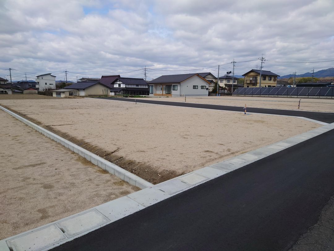 Residential Land for Sale in Tsuyama, Okayama - 214.02 sqm - Thumbnail 2
