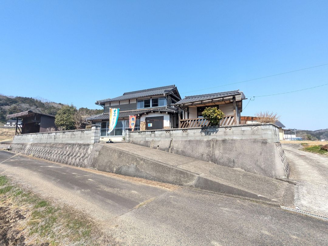 6LDK Detached House with Large Land and Parking in Mimasaka - Thumbnail 3