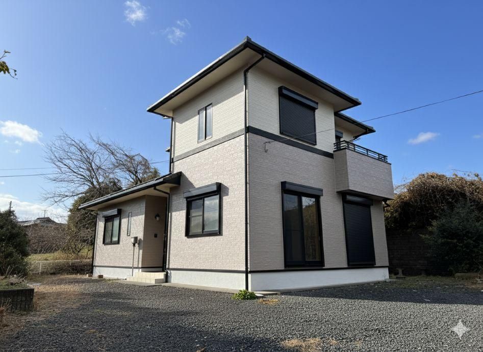 4LDK All-Electric House with Ample Parking in Kagamino, Okayama - Thumbnail 2