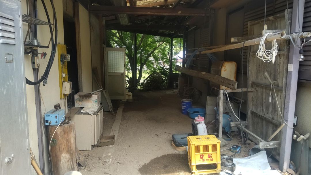 Spacious 6K House in Wake Town with 581㎡ Land - Thumbnail 4