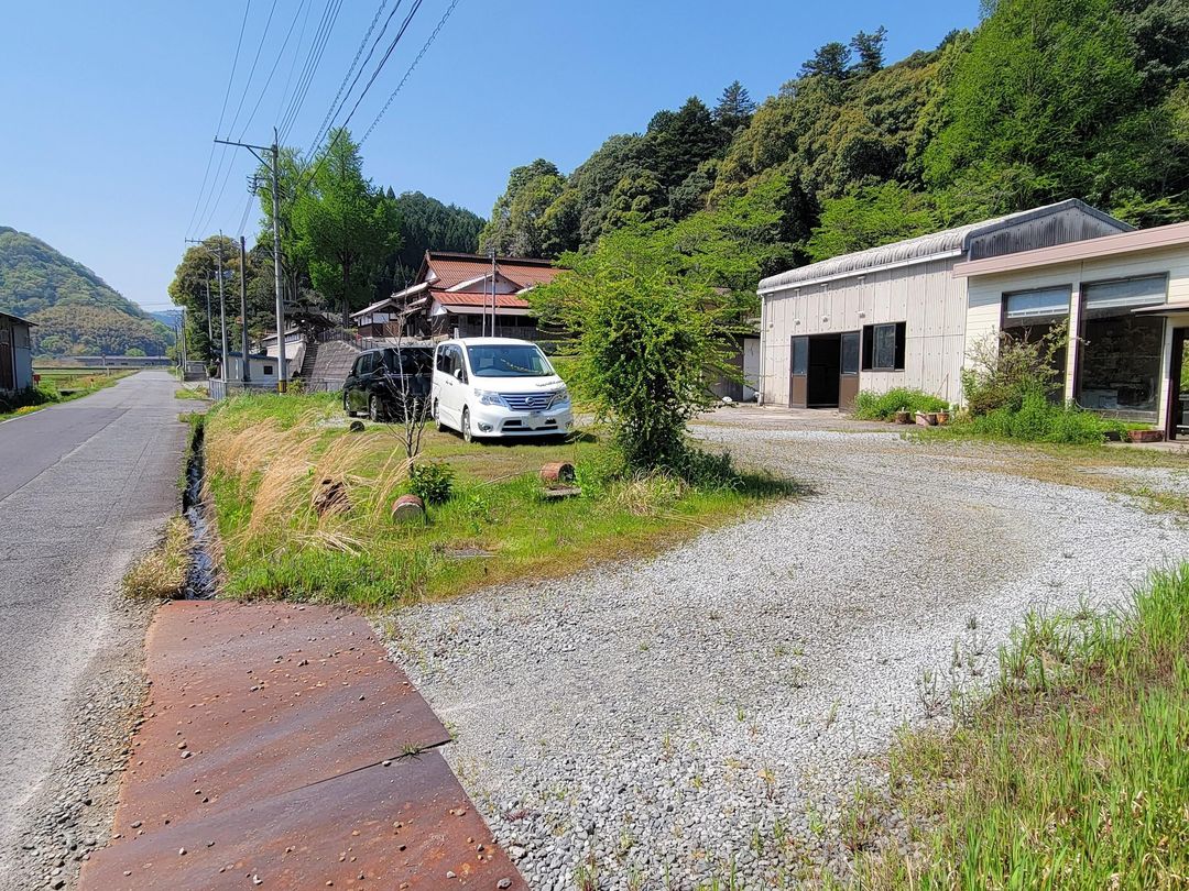 Former Auto Workshop for Sale in Yasugi, Shimane - 781sqm Land - Thumbnail 3