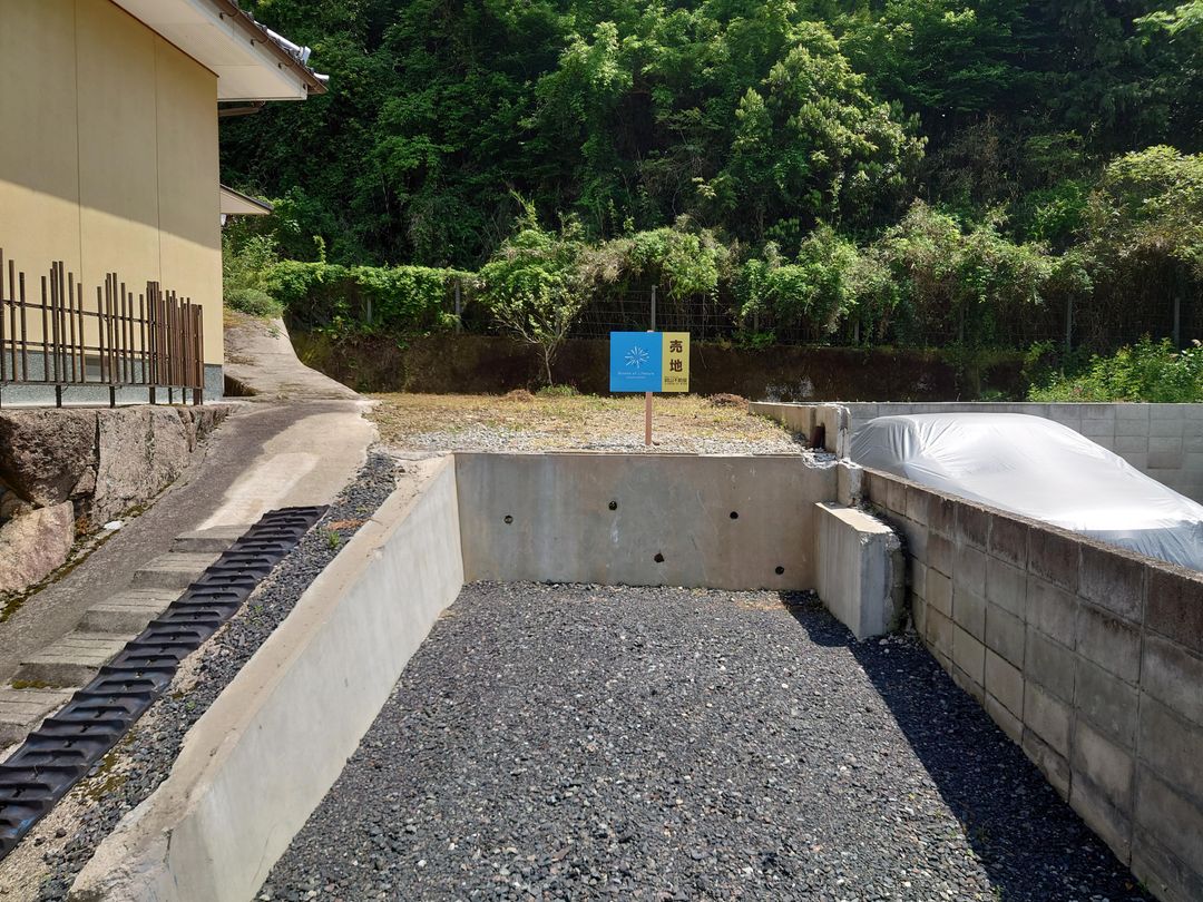 Land for Sale in Tsuyama, Okayama - 189.07 sqm Vacant Lot - Thumbnail 2