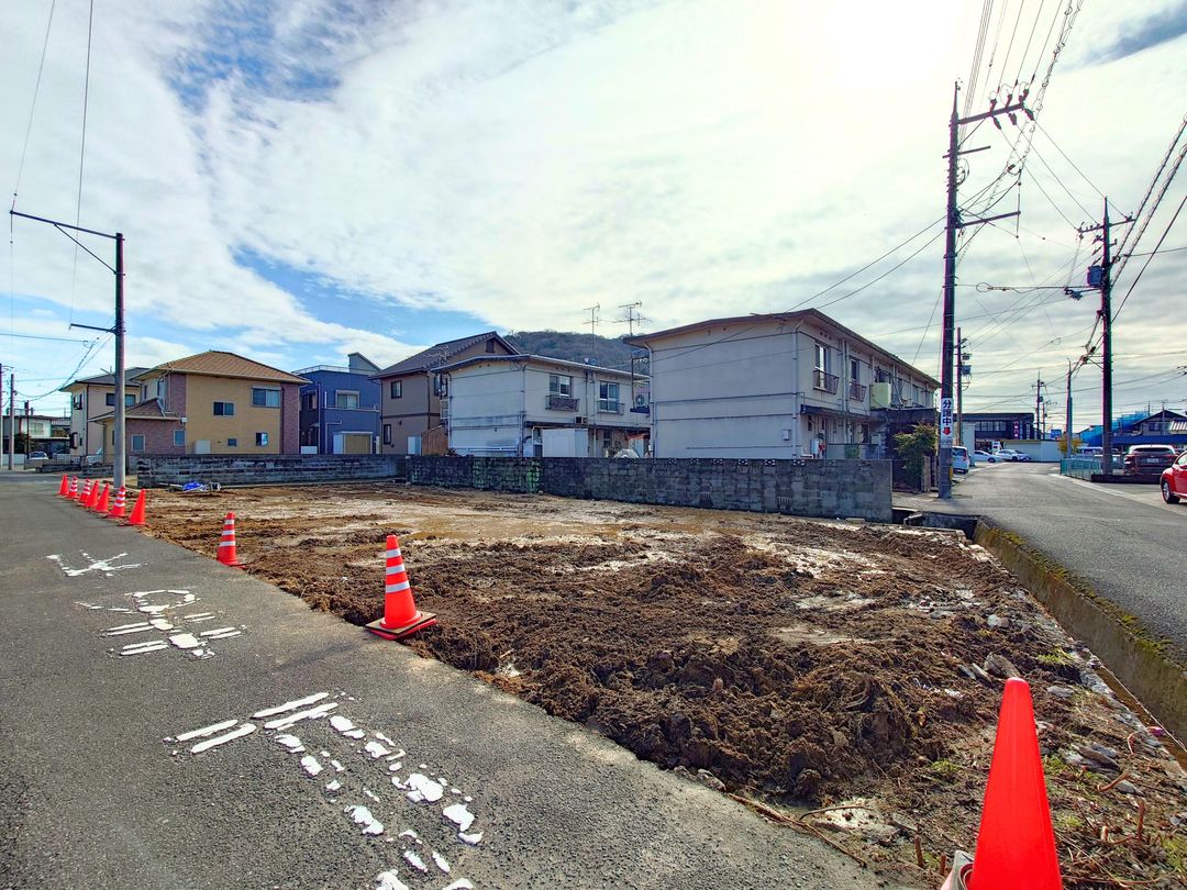 90.75 Tsubo Corner Residential Land for Sale in Okayama City Kita Ward - Image 1