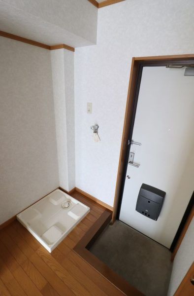 1R Apartment for Rent in Okuizumo, Shimane - 30,000 Yen - Thumbnail 2